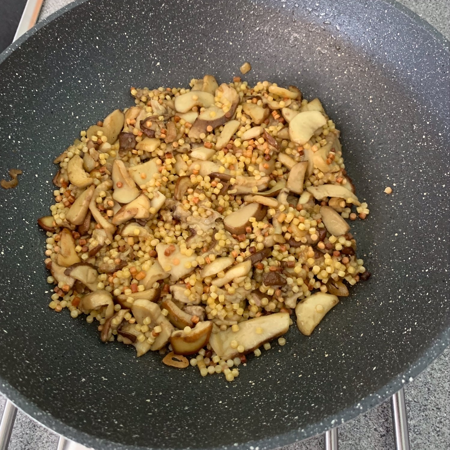 fregola_con_funghi_1.jpeg